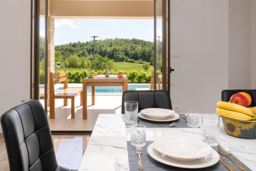 Villa Monti by Briskva in Cerovlje