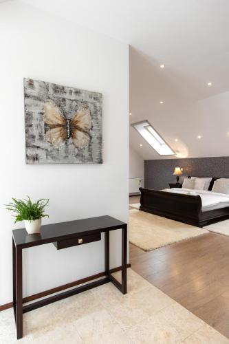Double Room with Terrace image 6