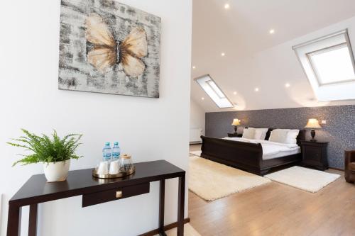 Double Room with Terrace image 1