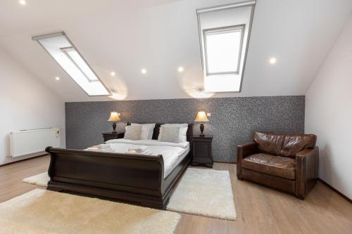Double Room with Terrace image 9