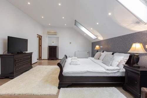 Double Room with Terrace image 8
