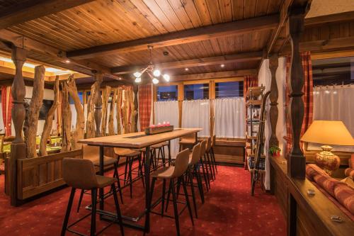BaseCamp Hotel 5