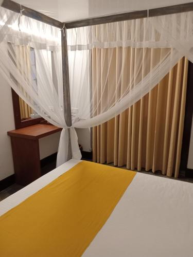 Deluxe Double Room image 7