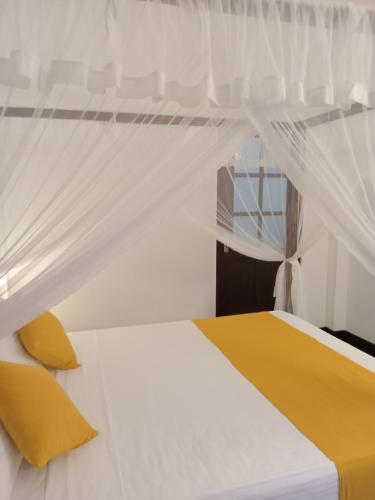 Deluxe Double Room image 9
