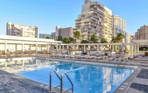 Ala Moana Hotel _ Ocean view with balcony in Honolulu Downtown