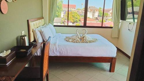 The Guest Hotel & Hostel Room Type - Deluxe Double Room with Balcony
