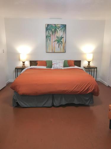 Deluxe King Studio room in Aloha Hotel Palm Springs