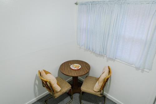 Aloha Hotel Palm Springs – Palm Springs, CA