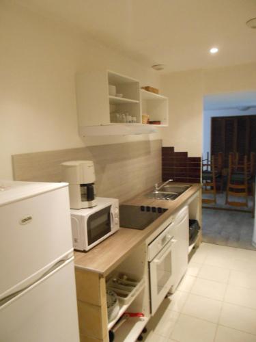 Apart'Hôtel Les 4 Sources - image 7