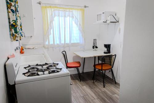 Large Double Room image 3