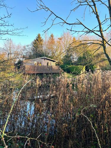 'Mallard' Secluded Rustic Lodge - Digital Detox Paradise