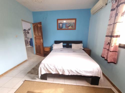 VINCE SALY 3 in 姆布尔