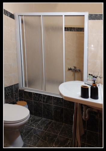 Lakonia Hotel - image 5