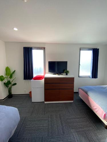 room detail thumbnail 1