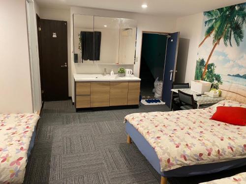room detail thumbnail 1