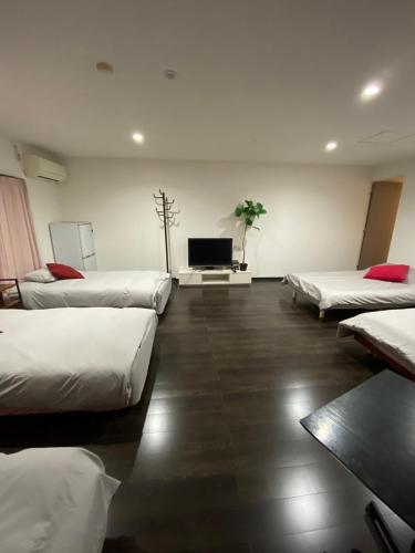 room detail thumbnail 1