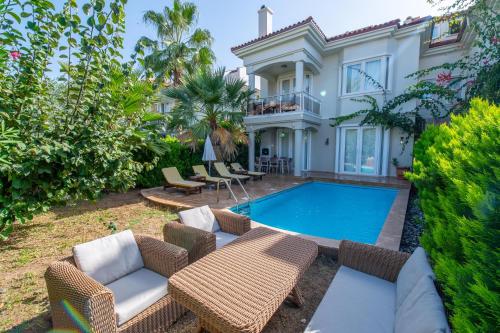 Sunset Beach Club Aqualettings Starfish 3 – khách sạn tại Calis Plaji