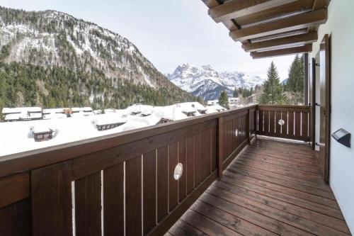 Balcony/terrace, Hotel Perla in Madonna di Campiglio City Center