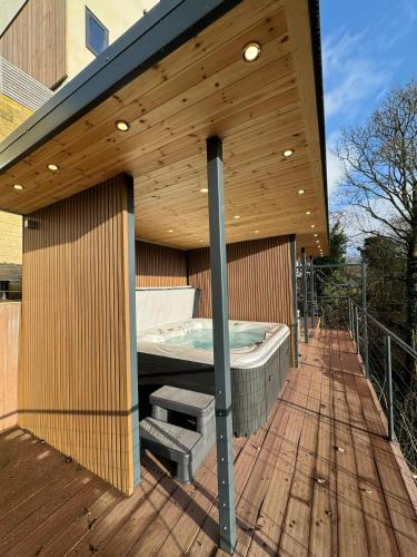 Woodroyd Spa Suites 2