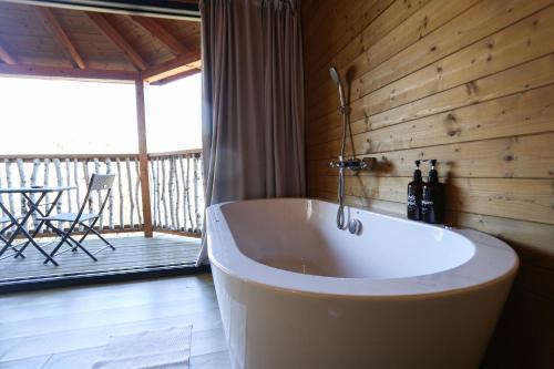 Les Suites Les Suites