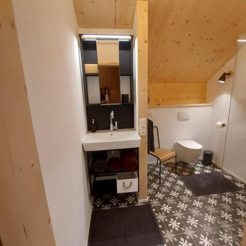 Vannas istaba, Cozystadl in Purgen