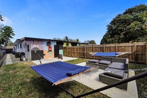 Newly renovated/Near Sunny isles beach/fre-parking in North Miami Beach, USA