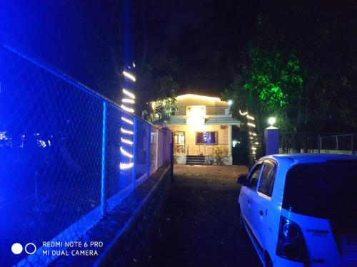 Krushna Kunj Holiday Home - image 3