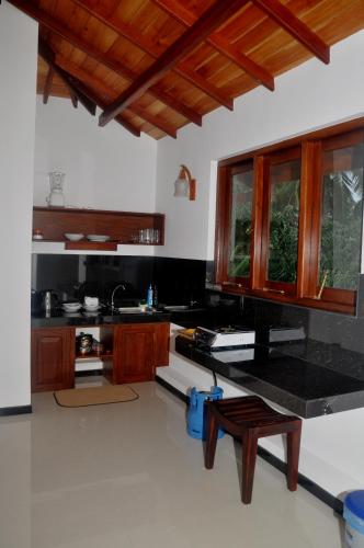 Deluxe Family Room image 10