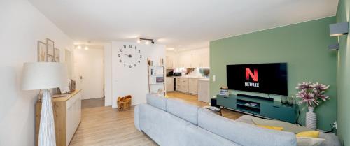 FENJOY: Ferienapartment mit Balkon / Zentral / BBQ