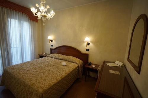 Hotel Carlton Capri - main image