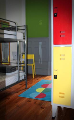1 bunk bed