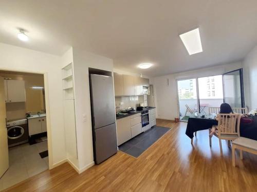 Appartement in Villejuif (M 7) with free parking - Location saisonnière - Villejuif