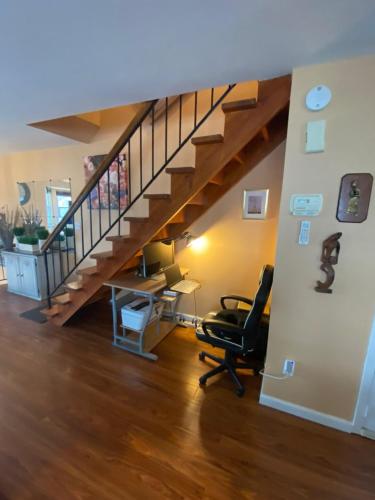 Cozy Home 1 in Staten Island, USA