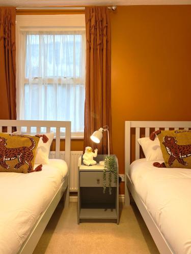 CHARMING WINDSOR COTTAGE, INCREDIBLE Location, Castle Doorstep, Windsor (foto 8)