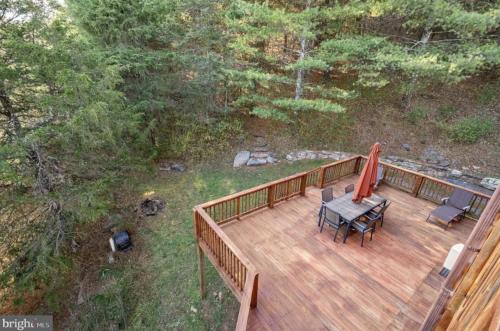 Cabin in Lost City WV with Hot Tub and Pet Friendly