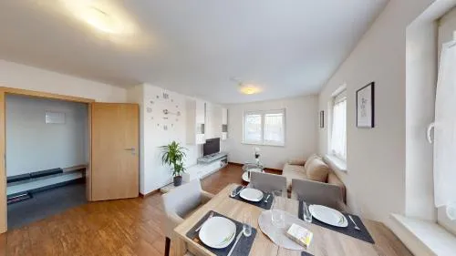 CROWN LIVING Design Apartment Dornbirn - zentral Gelegen, WLAN, kostenlosem Parkplatz und Self Check-in, ideal für Geschäftsreisende und Feriengäste in Dornbirn, Österreich