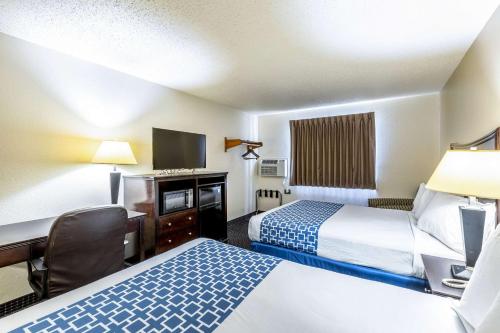 Econo Lodge Inn & Suites Auburn