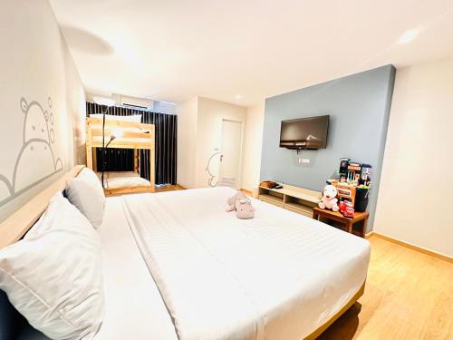 room detail thumbnail 1