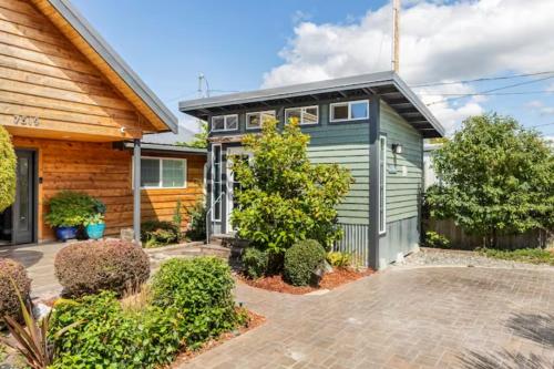 Birch Bay Beach Cabana