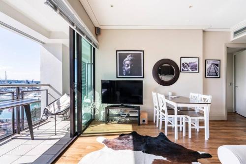 A Luxury Waterfront Nest Above Viaduct Harbor, Auckland (photo 8)