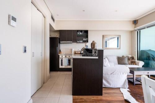 A Luxury Waterfront Nest Above Viaduct Harbor, Auckland (photo 11)