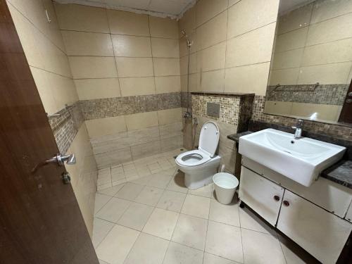 Spacious Mini Partition Room Near Emirates Mall, Dubái (foto 3)