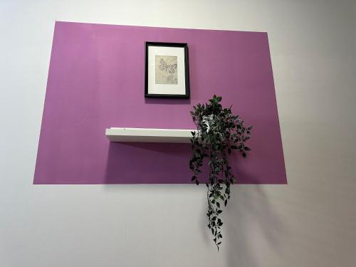 Spacious Mini Partition Room Near Emirates Mall, Dubái (foto 4)