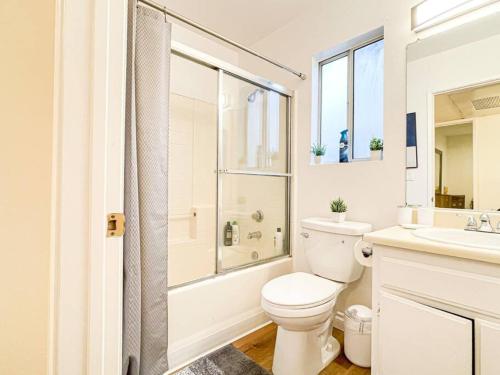 1 Bedroom Hollywood Habitat - BR11 in Los Angeles, USA