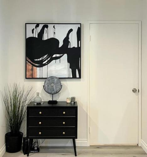 Spacious 2BR near Hollywood - BR3 in Los Angeles, USA