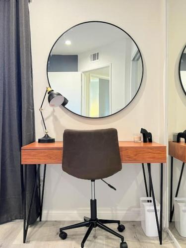 Spacious 2BR near Hollywood - BR3 in Los Angeles, USA