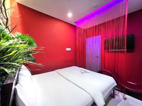 Loove Hotel - Khách Sạn Tình Yêu