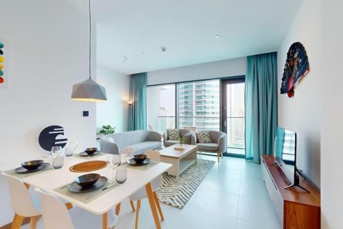 Vacationer Holiday Homes I Modern 2 Bedroom I Skyline & Marina Views, Dubái (foto 10)