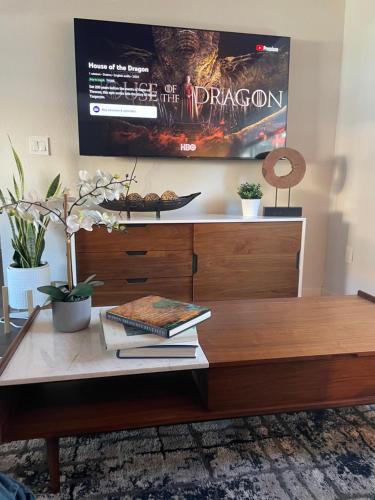 Shares Courtyard Luxury Apt - NEW! in Rockledge, USA