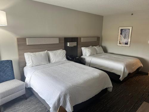 Holiday Inn Express Hotel & Suites West Chester, an IHG Hotel